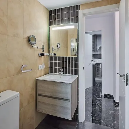 Gades Zuloaga Ha Apartman *