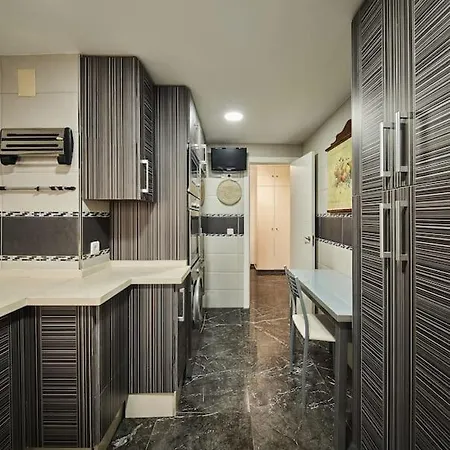 Gades Zuloaga Ha Apartman