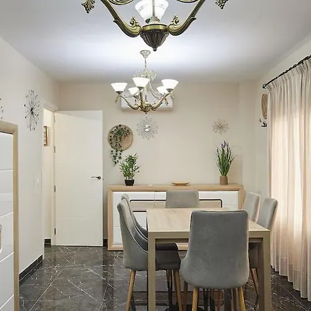 Gades Zuloaga Ha Apartman *